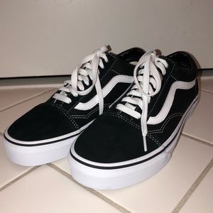 Black low top vans